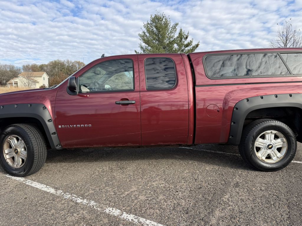 2008 Chevrolet Silverado 1500 Image 2