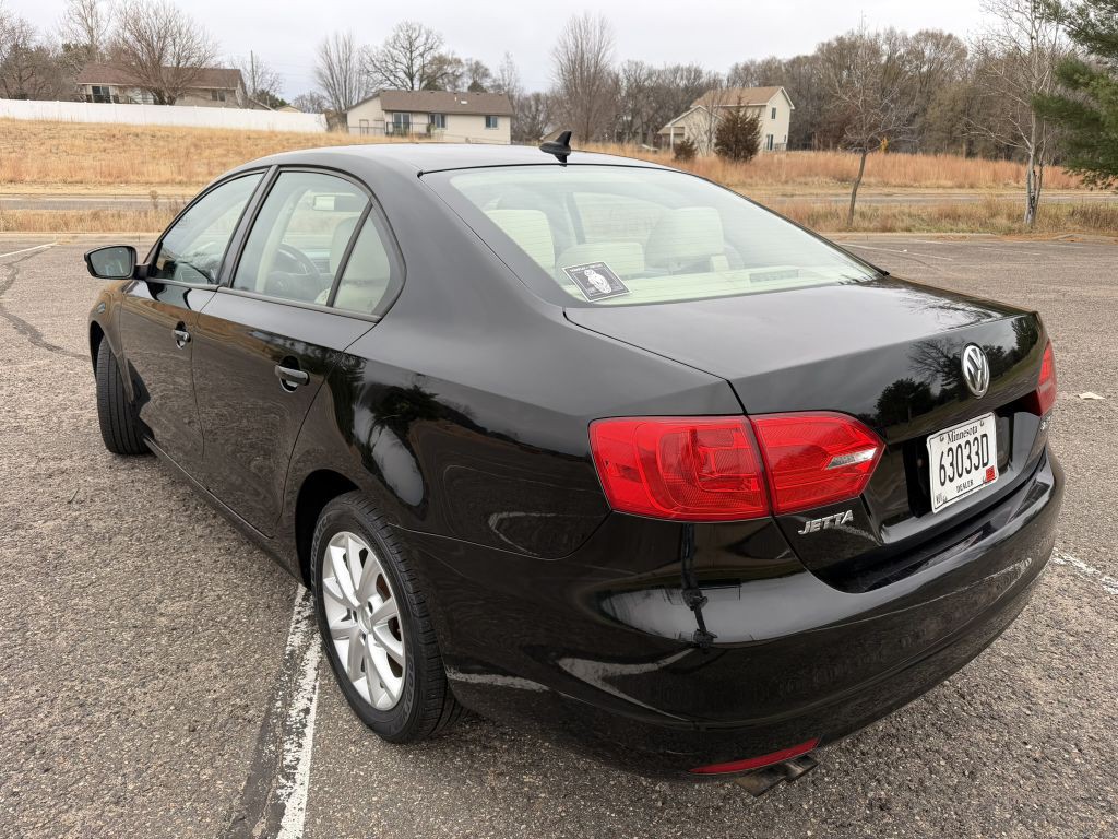 2011 Volkswagen Jetta Image 3