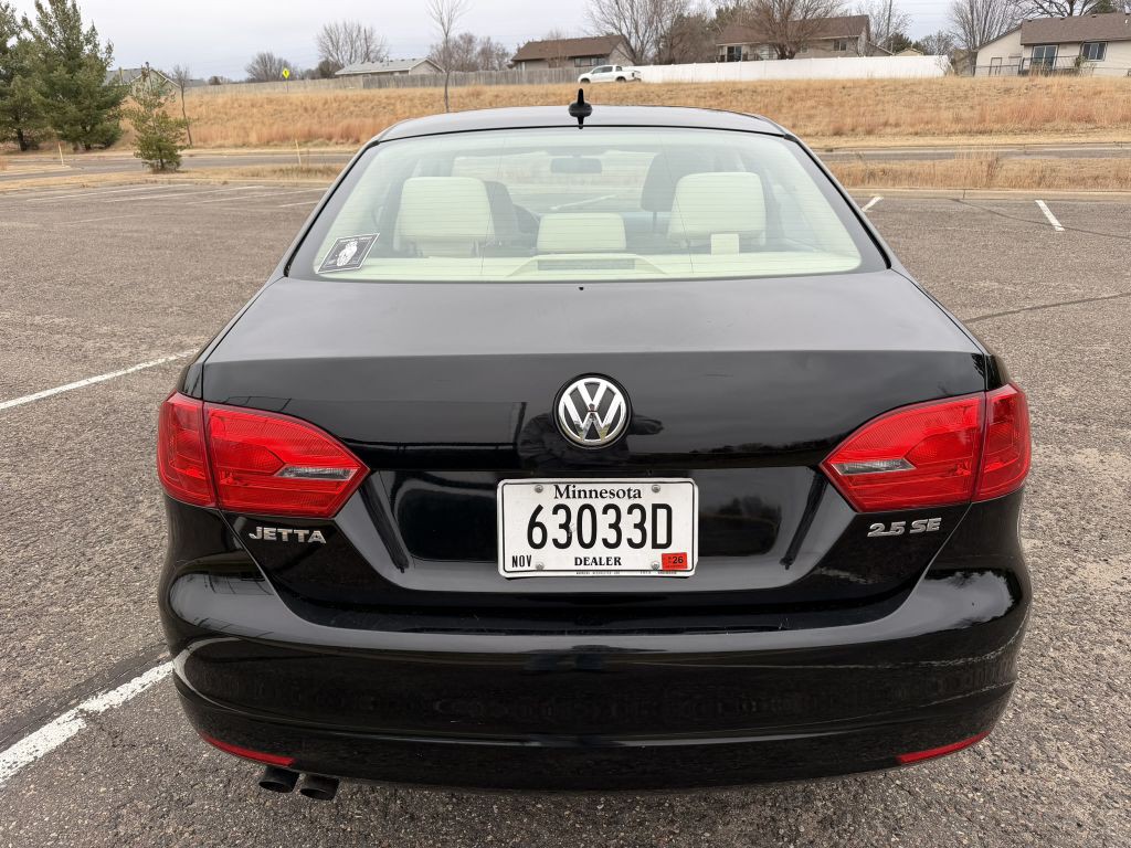 2011 Volkswagen Jetta Image 4
