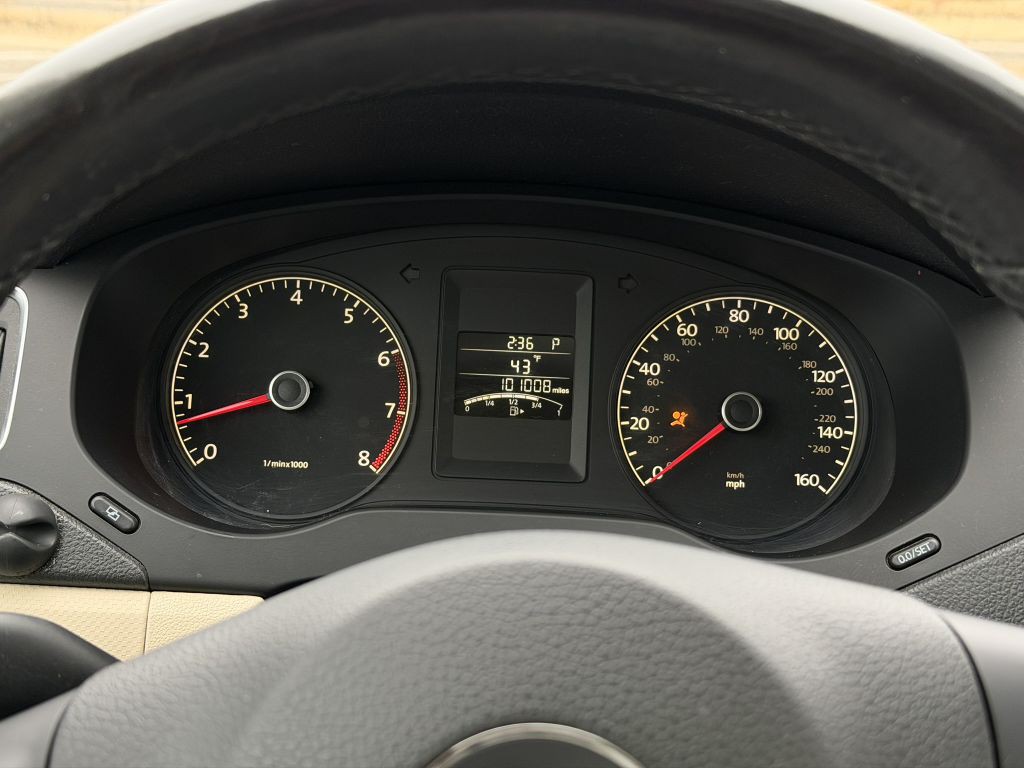 2011 Volkswagen Jetta Image 19