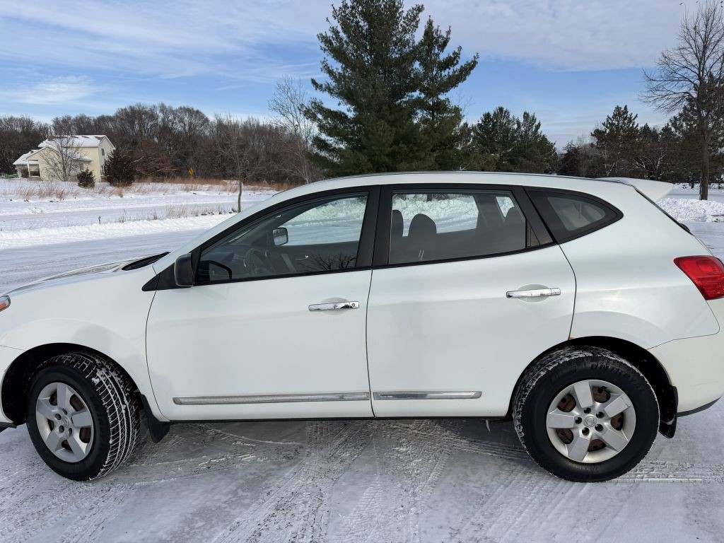 2011 Nissan Rogue Image 2