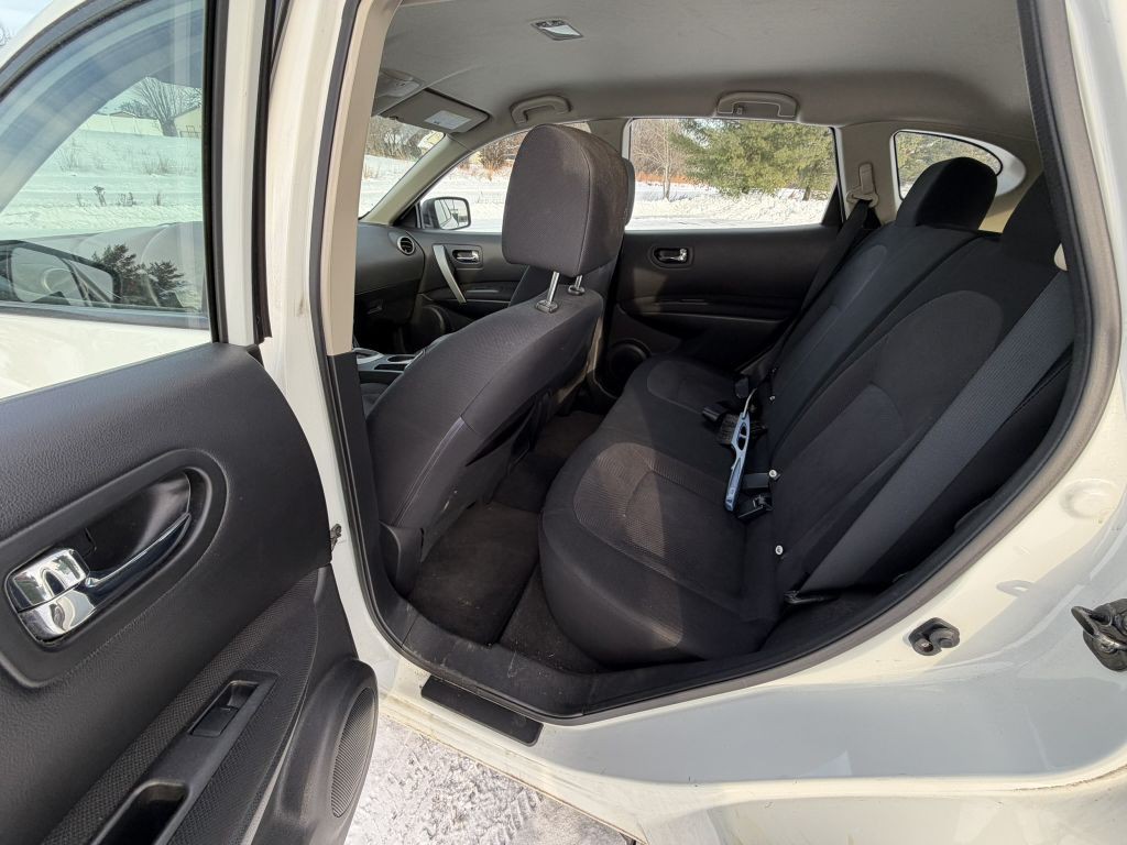 2011 Nissan Rogue Image 11