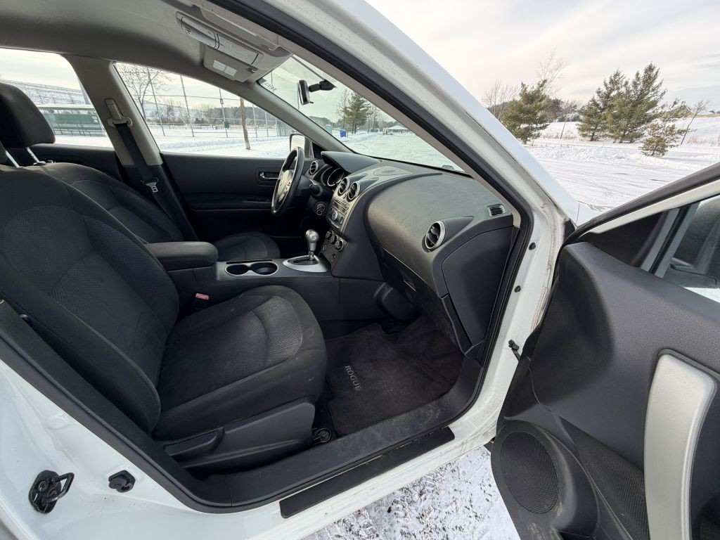 2011 Nissan Rogue Image 14