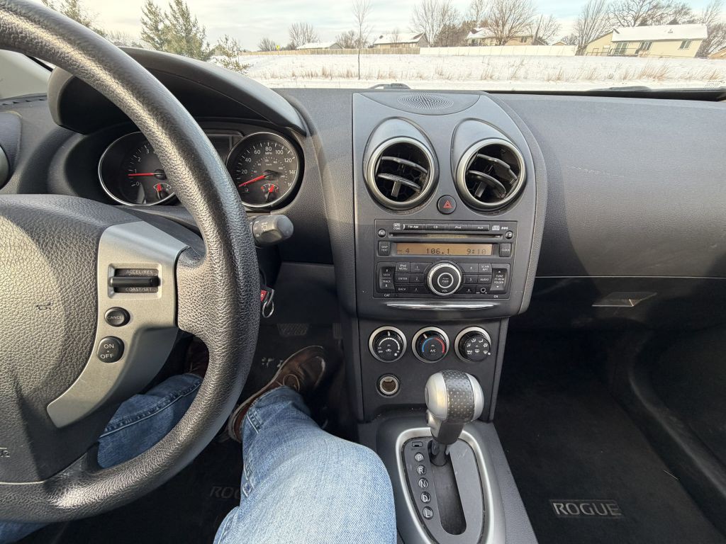 2011 Nissan Rogue Image 15