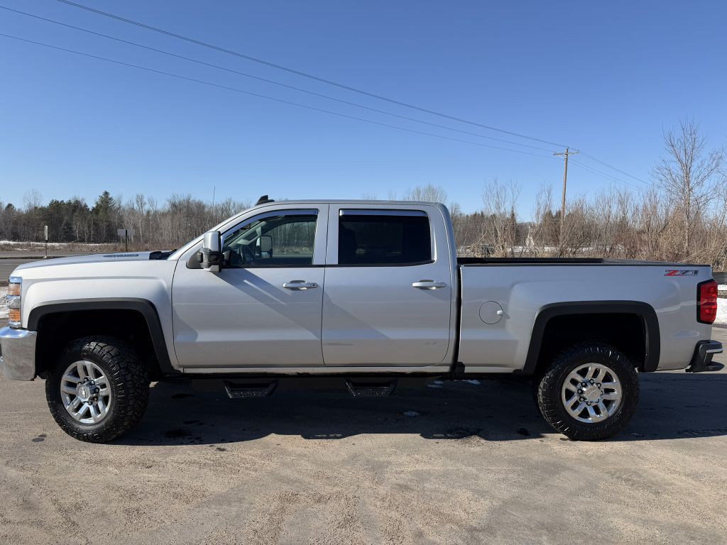 2016 Chevrolet Silverado 1500 Image 2