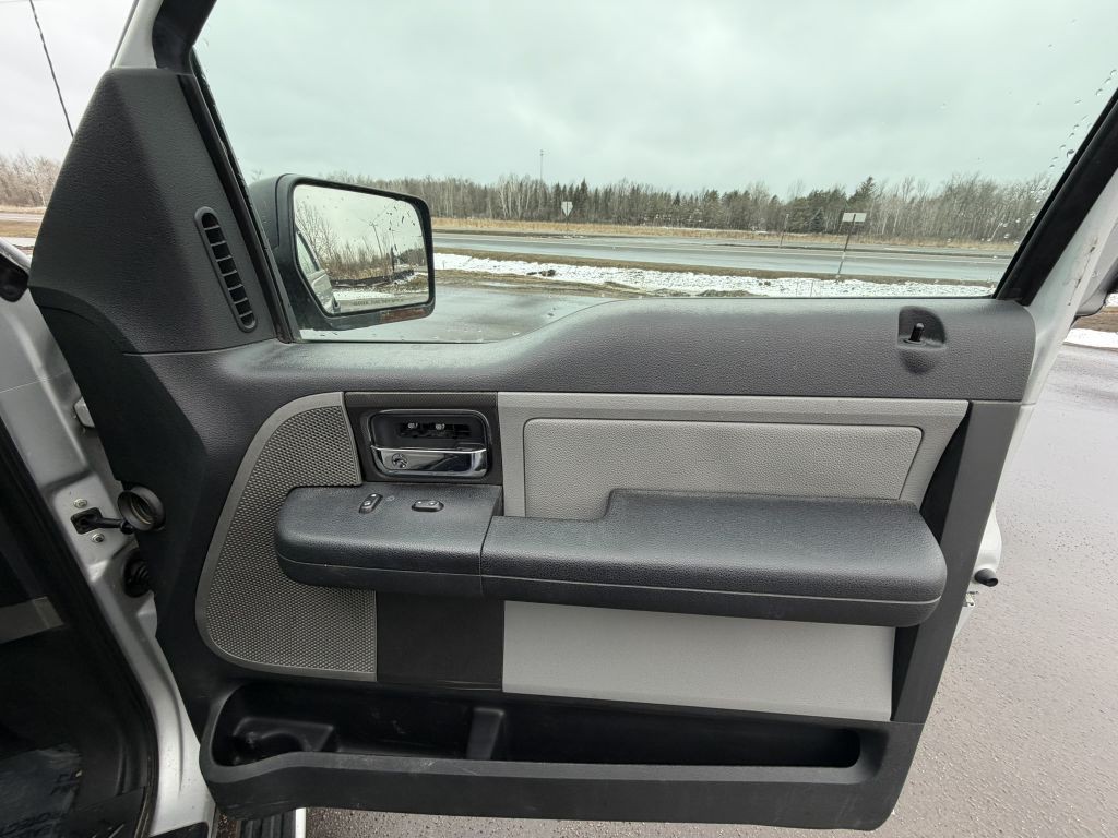 2005 Ford F-150 Image 13
