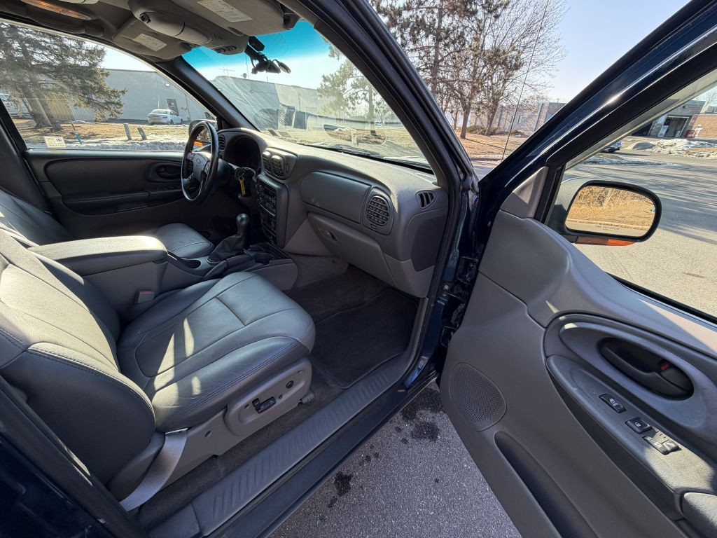 2002 Chevrolet Trailblazer Image 13