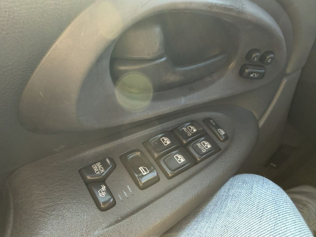 2002 Chevrolet Trailblazer Image 16