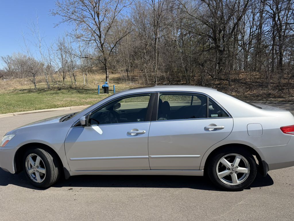 2004 Honda Accord Image 2