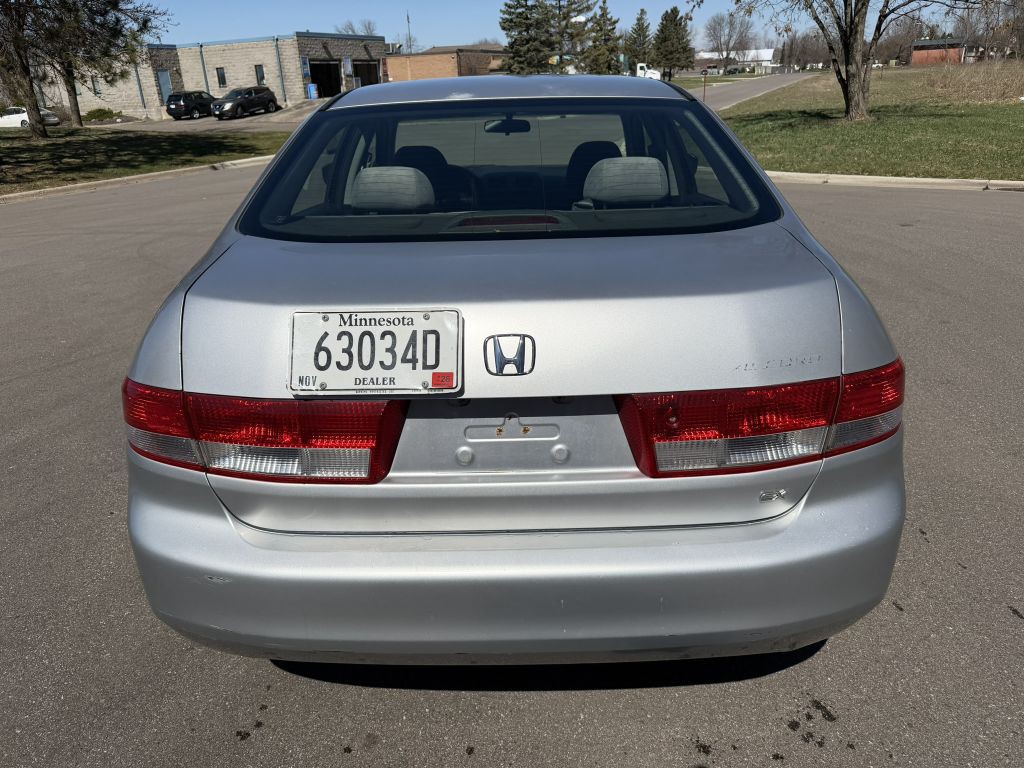 2004 Honda Accord Image 4