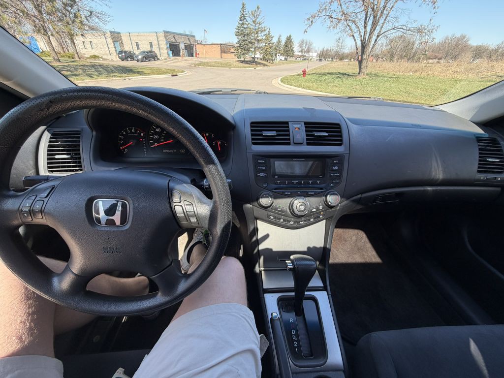 2004 Honda Accord Image 15