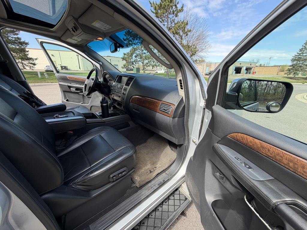 2011 Nissan Armada Image 13