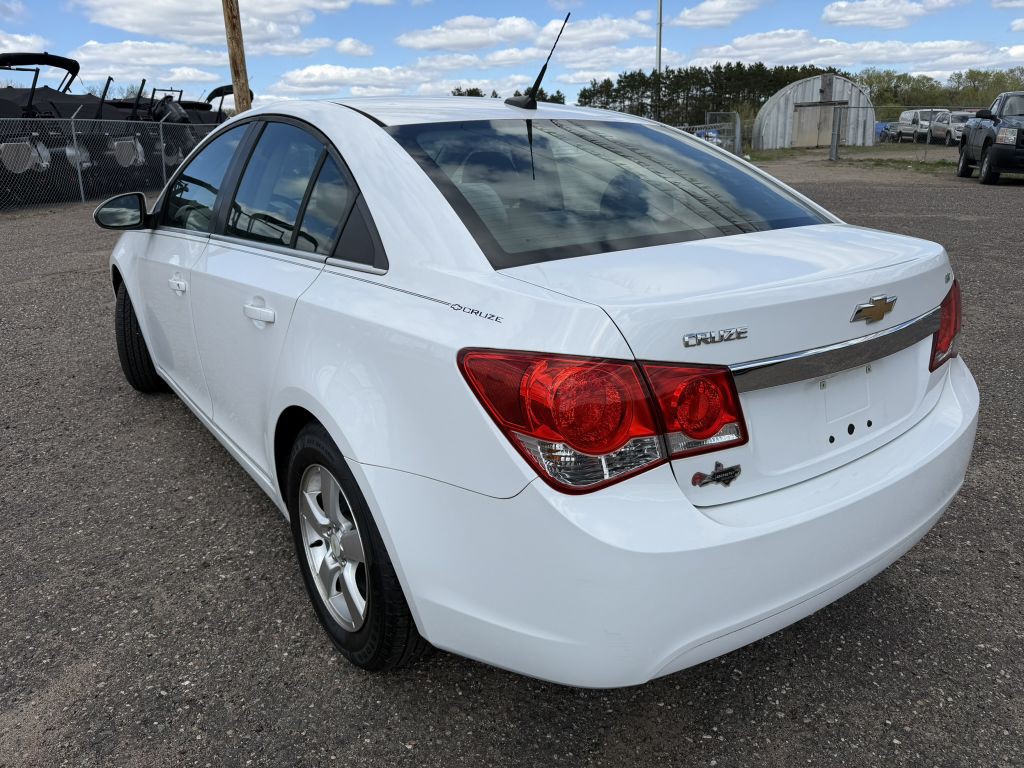 2011 Chevrolet Cruze Image 3