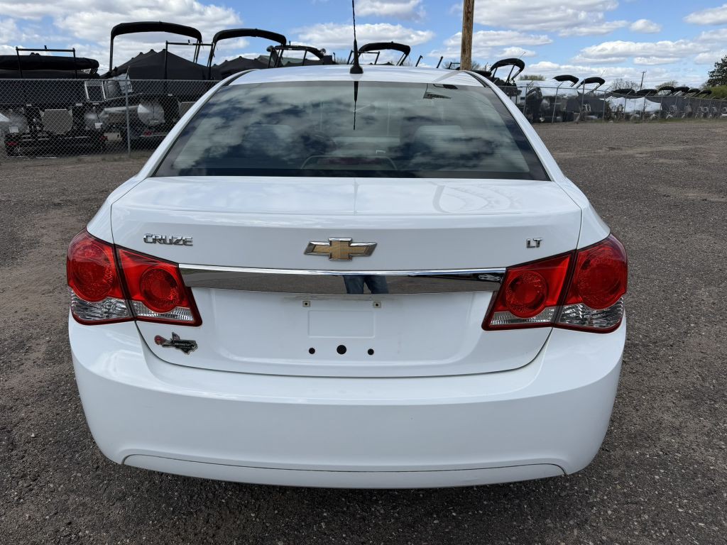 2011 Chevrolet Cruze Image 4