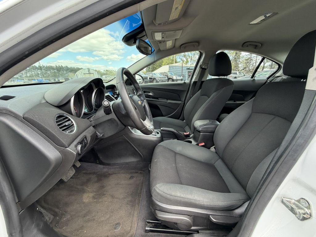 2011 Chevrolet Cruze Image 10