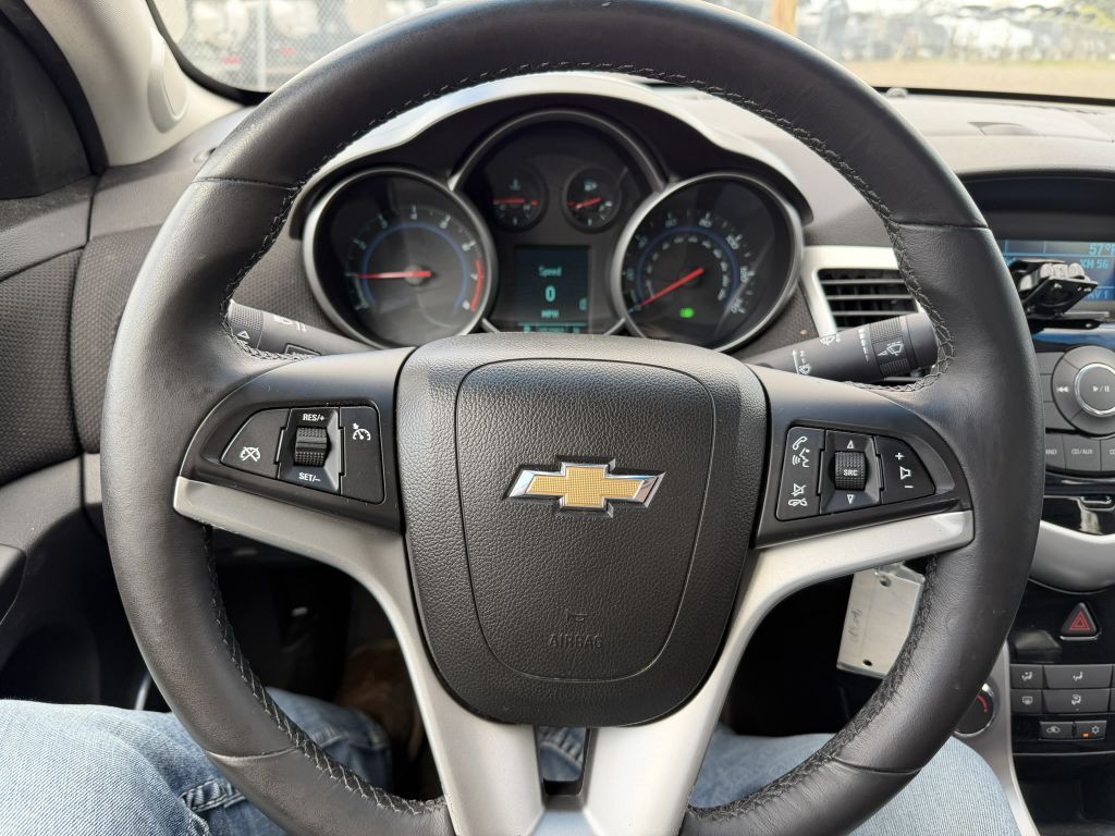 2011 Chevrolet Cruze Image 17