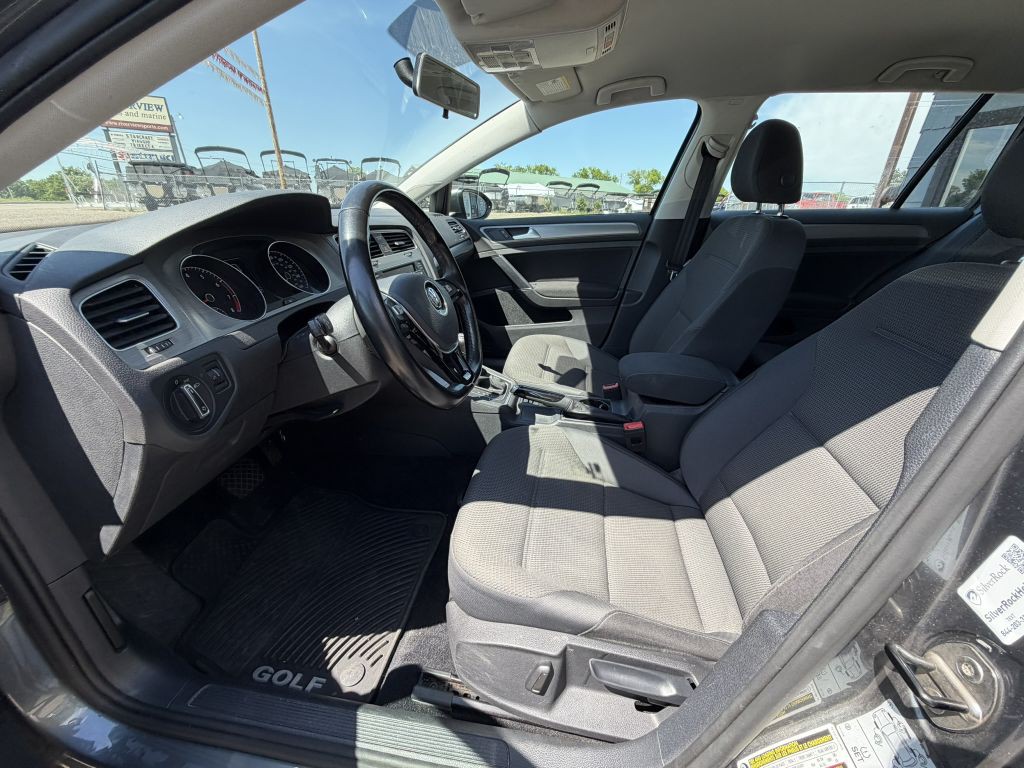 2017 Volkswagen Golf Image 9