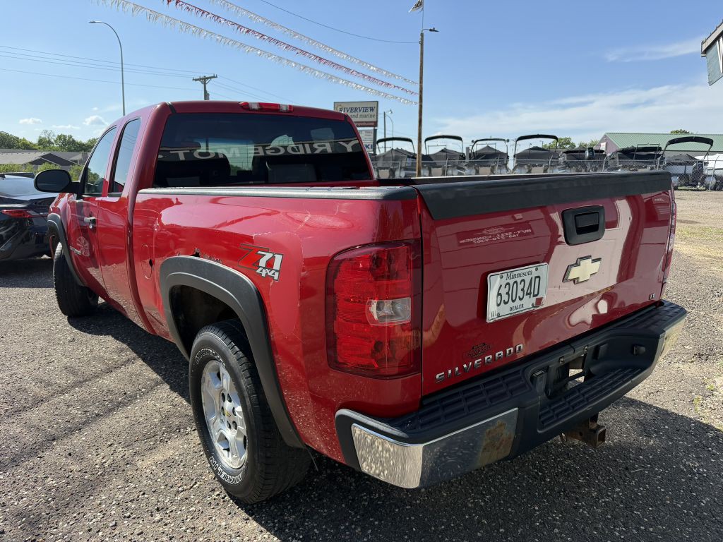 2008 Chevrolet Silverado 1500 Image 3
