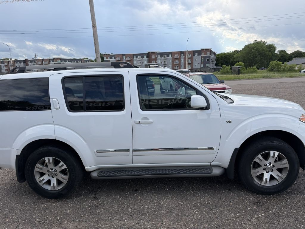 2012 Nissan Pathfinder Image 6