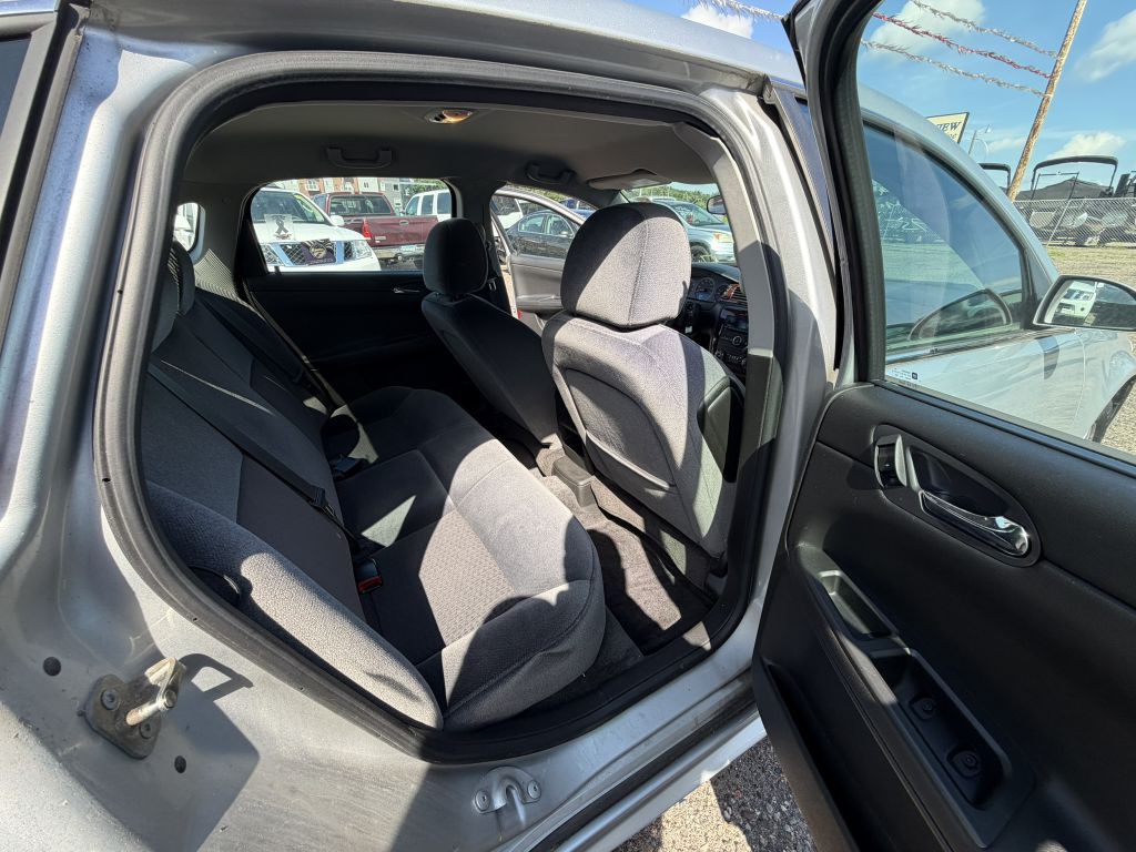 2009 Chevrolet Impala Image 12