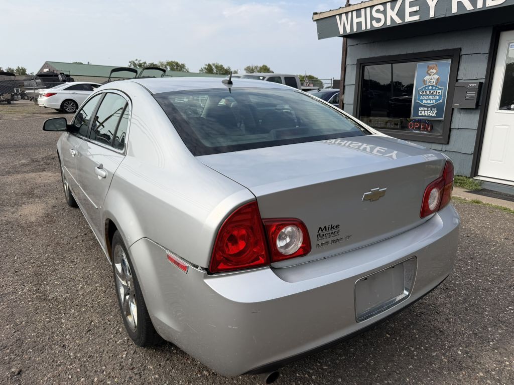 2010 Chevrolet Malibu Image 3