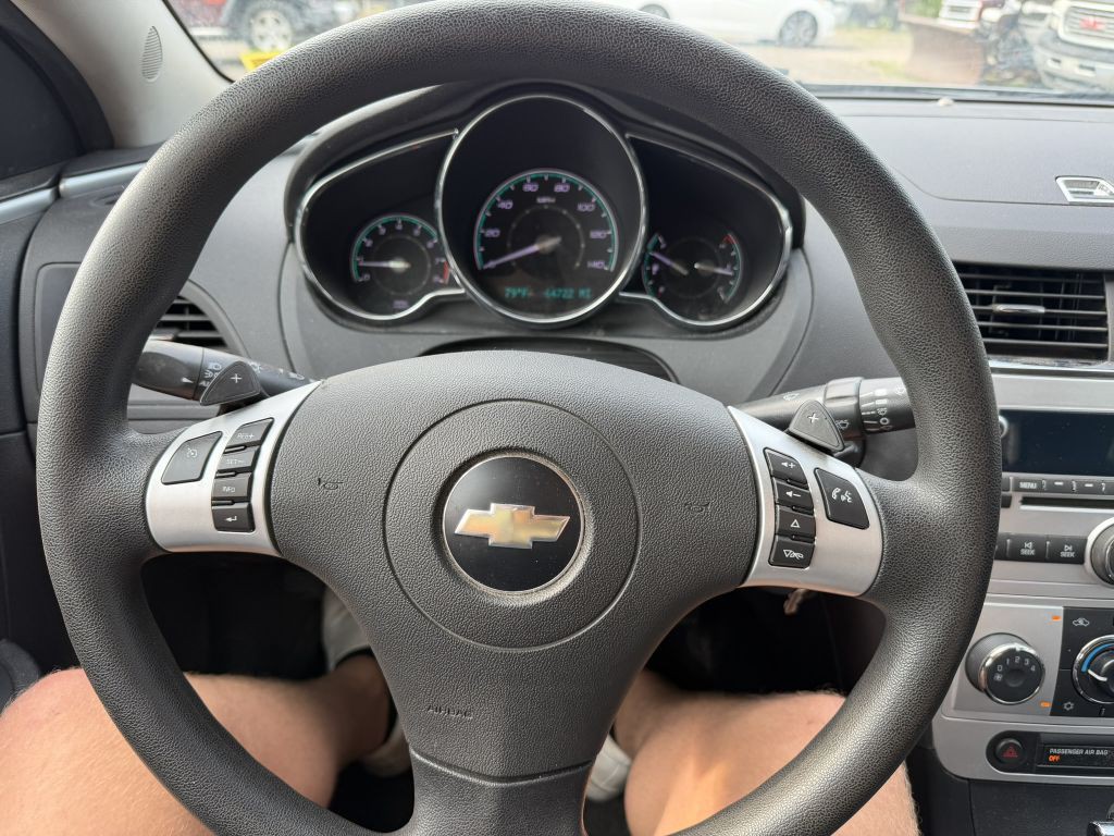 2010 Chevrolet Malibu Image 16