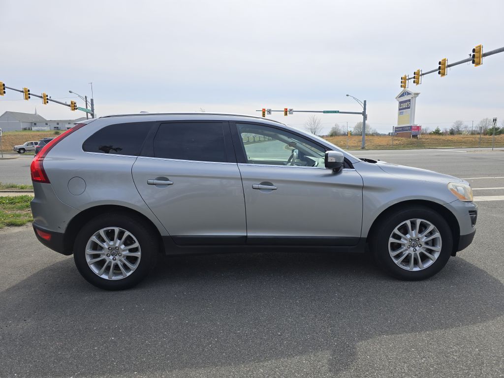 2010 Volvo XC60 Image 4