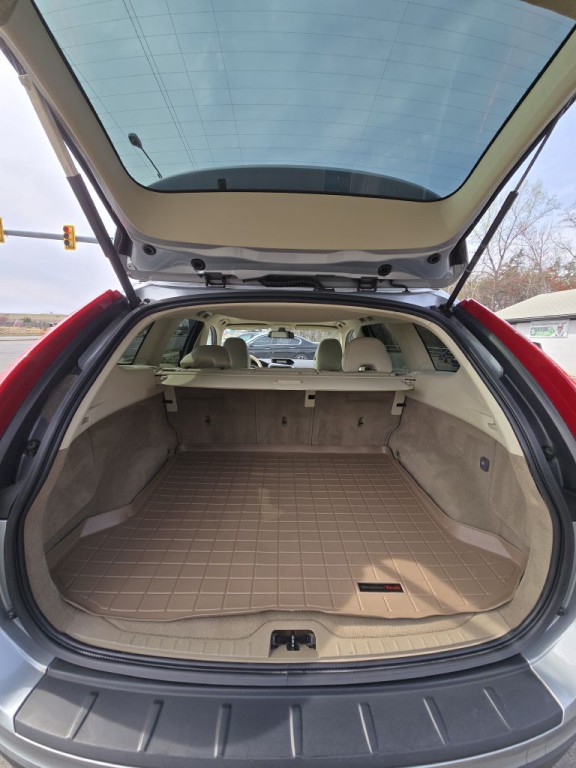 2010 Volvo XC60 Image 16
