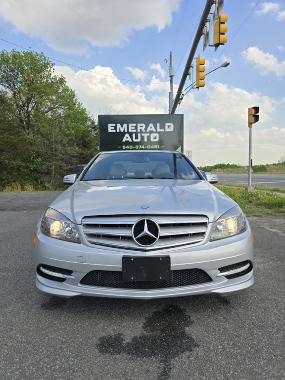 2011 Mercedes-Benz C-Class Image 2