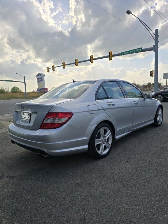 2011 Mercedes-Benz C-Class Image 5