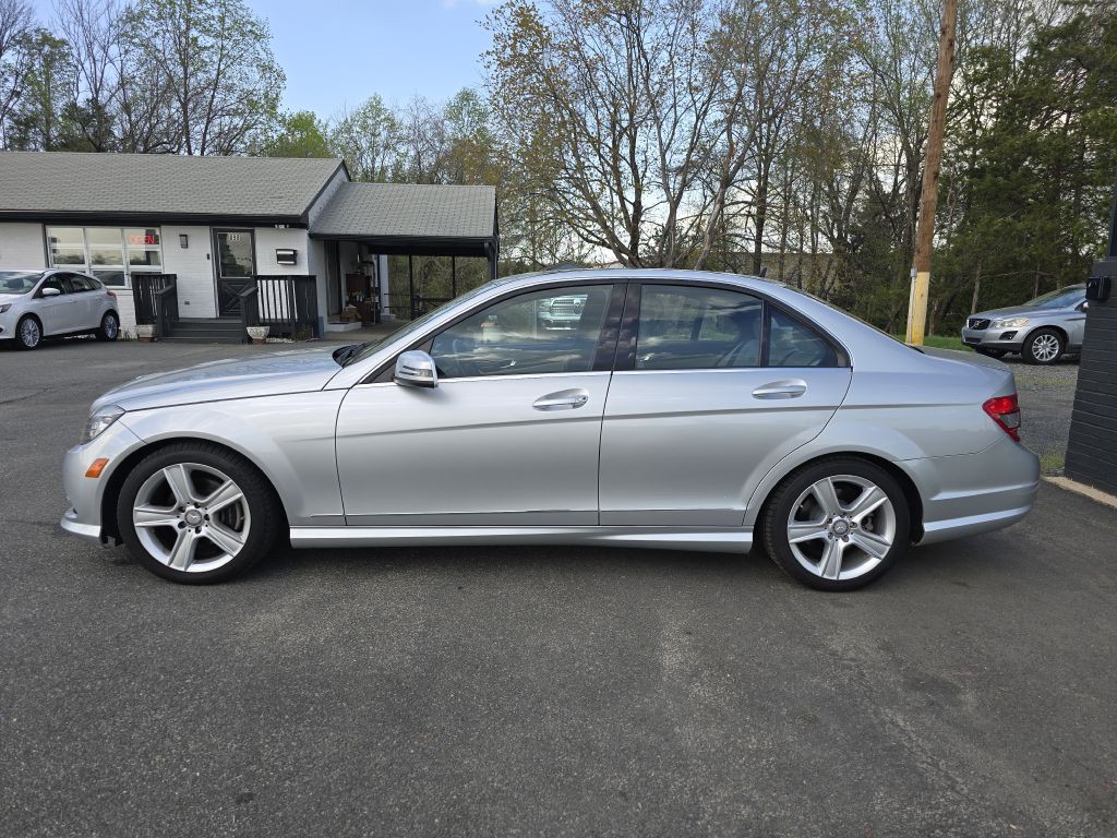 2011 Mercedes-Benz C-Class Image 8