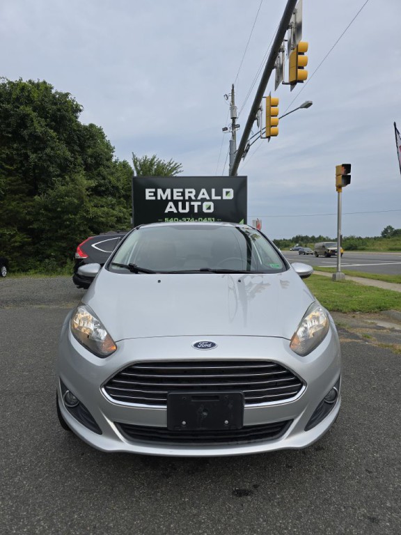 2014 Ford Fiesta Image 2