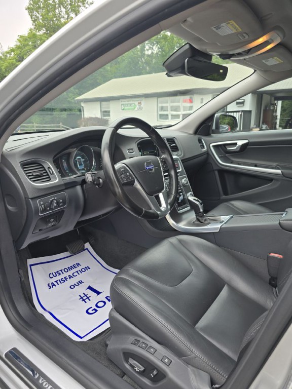 2015 Volvo S60 Image 9