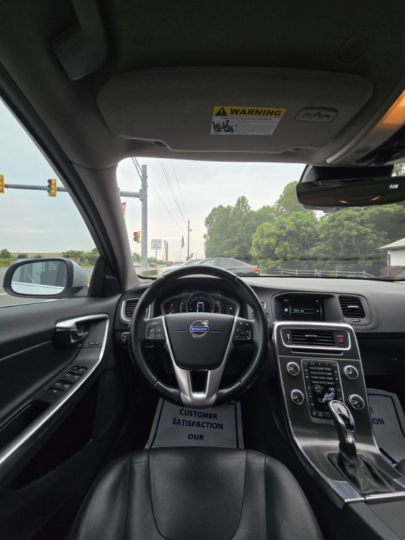 2015 Volvo S60 Image 12