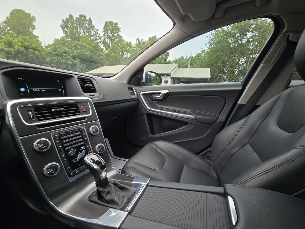 2015 Volvo S60 Image 13