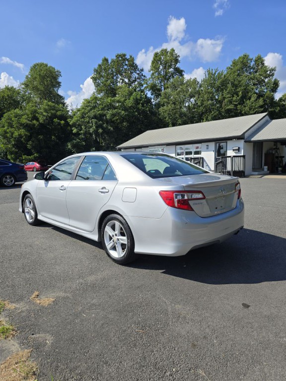 2012 Toyota Camry Image 7
