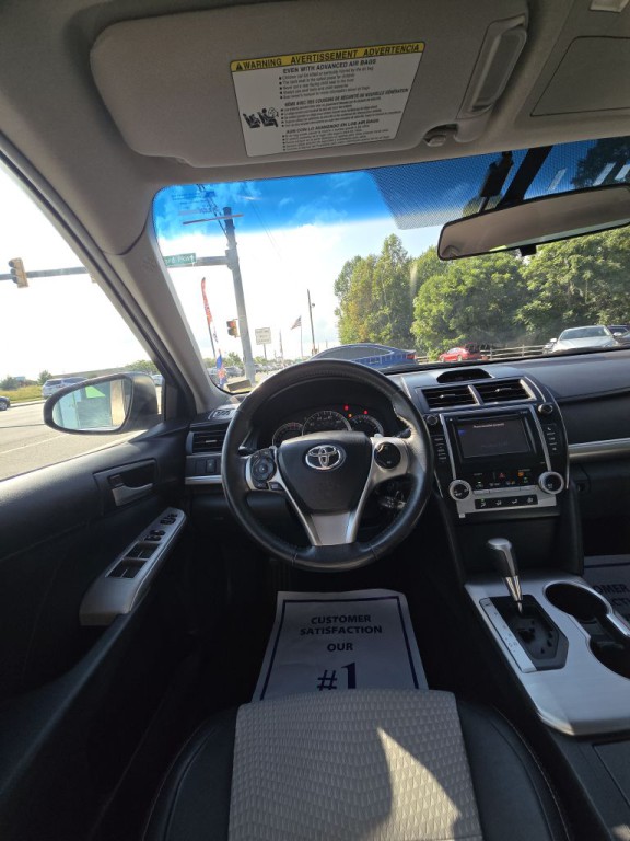 2012 Toyota Camry Image 12