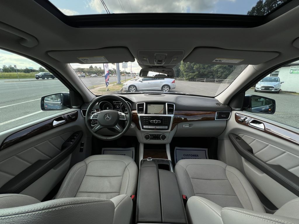2016 Mercedes-Benz GL-Class Image 11