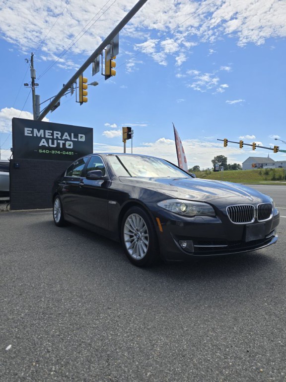 2013 BMW 5 Series Image 3