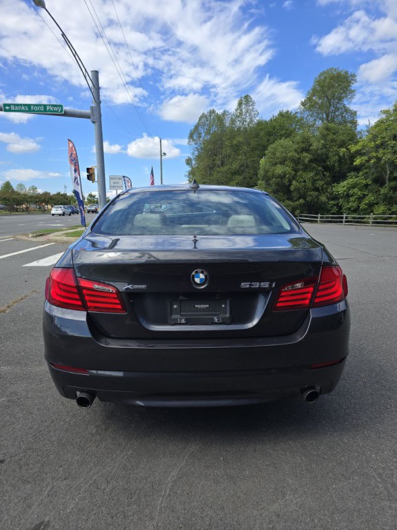 2013 BMW 5 Series Image 6