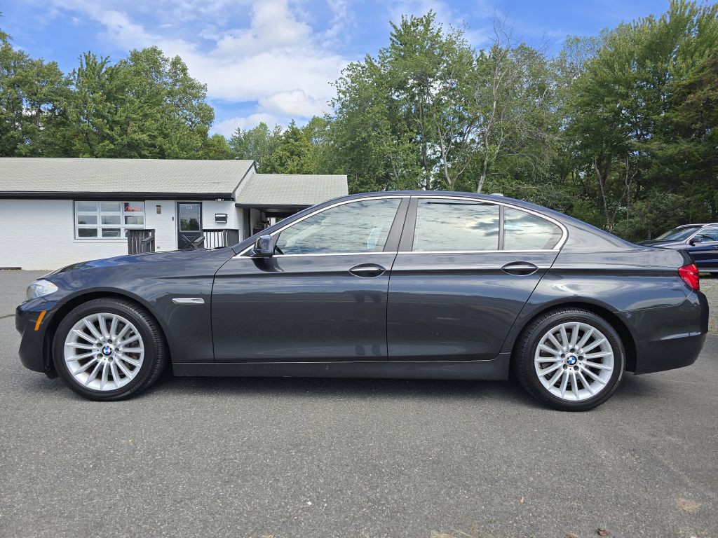 2013 BMW 5 Series Image 8