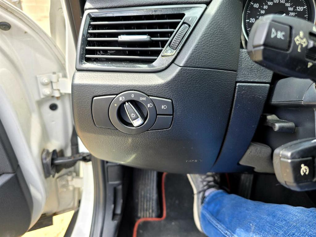 2014 BMW X1 Image 11