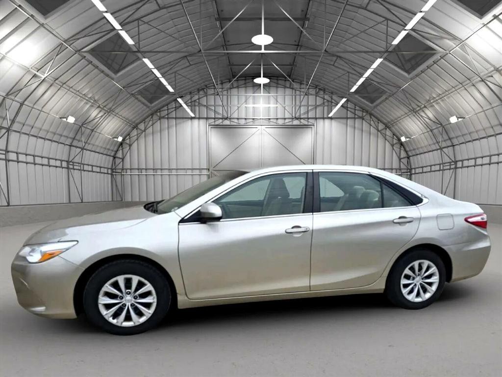 2015 Toyota Camry Image 5