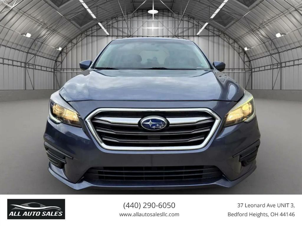 2018 Subaru Legacy Image 1