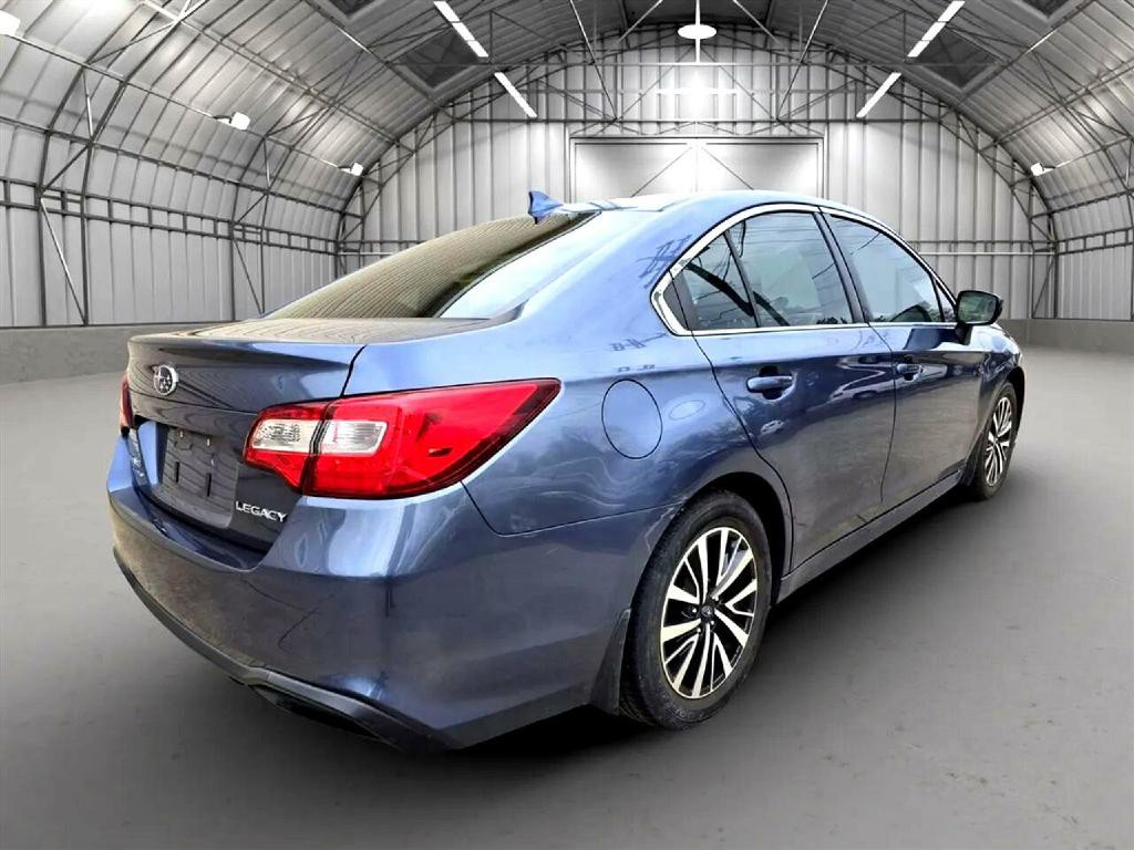 2018 Subaru Legacy Image 8