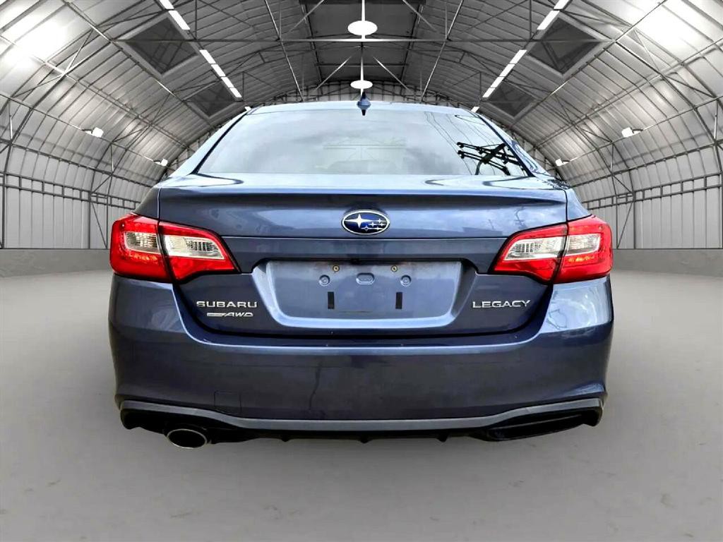 2018 Subaru Legacy Image 9