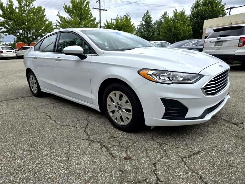 2019 Ford Fusion Image 2
