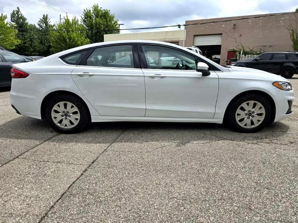 2019 Ford Fusion Image 3
