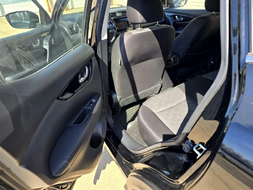 2020 Nissan Rogue Image 10
