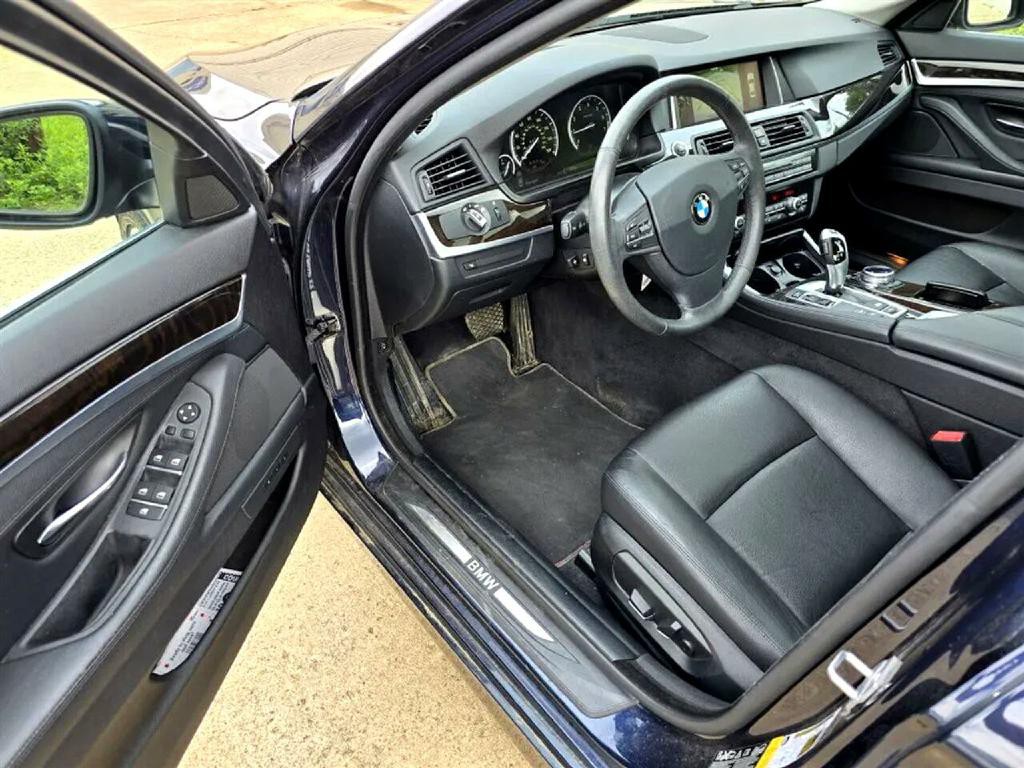 2014 BMW 5 Series Image 10